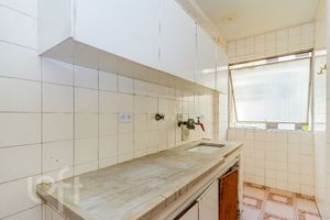 Image 10 - 607978