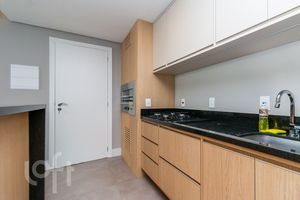 Image 35 - 609121