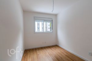Image 19 - 609121