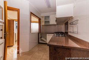 Image 24 - 609784