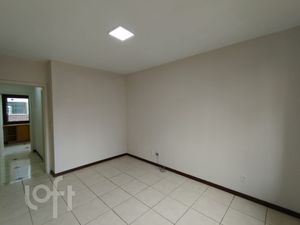 Image 7 - 610104