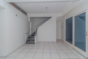 Image 3 - 611882