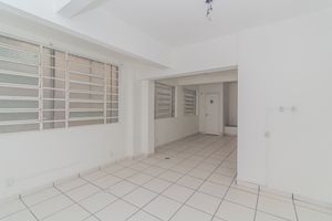 Image 10 - 611882