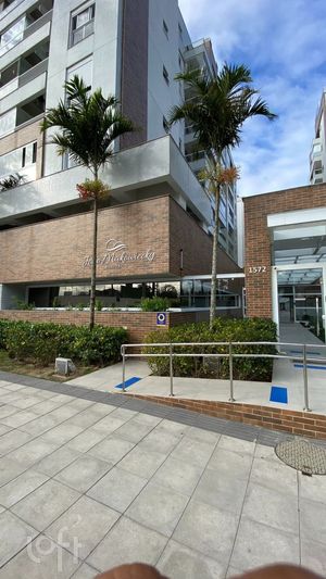 Image 1 - 611904