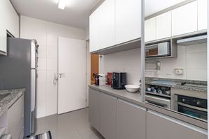 Image 7 - 612291