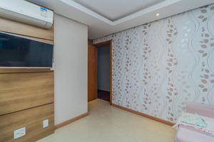 Image 14 - 614850