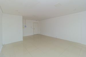 Image 4 - 615526