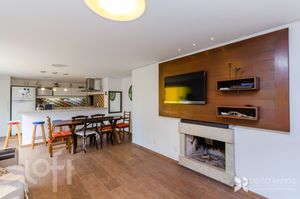 Image 30 - 615738