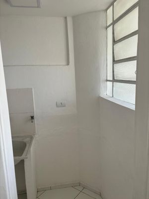 Image 10 - 616226