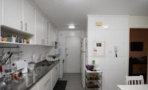 Image 22 - 616385