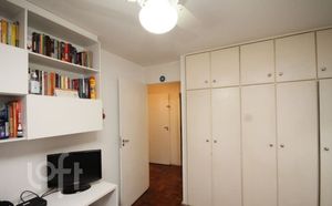 Image 13 - 616385