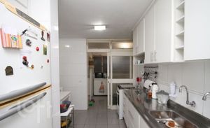 Image 24 - 616385