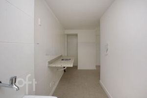 Image 4 - 616810