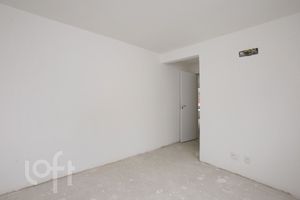 Image 10 - 616811