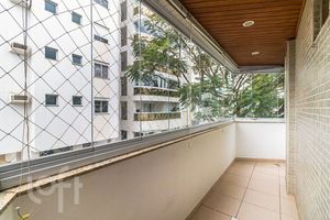 Image 15 - 616833