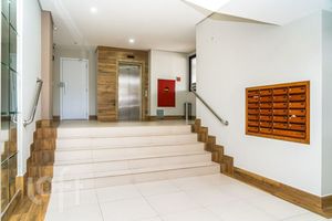 Image 1 - 616833