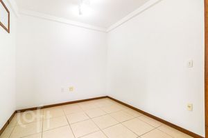Image 13 - 616833
