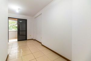 Image 7 - 616833
