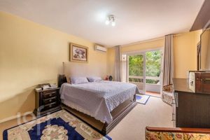 Image 19 - 616949