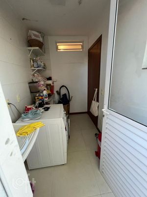 Image 17 - 617737