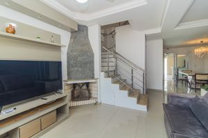Image 10 - 617874