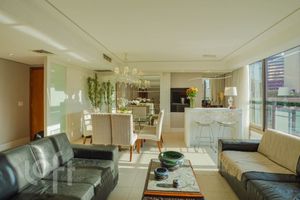 Image 10 - 617979