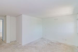 Image 13 - 618680