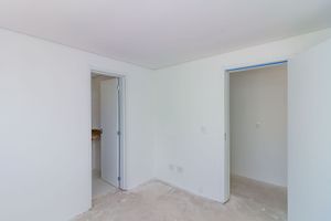 Image 21 - 618680