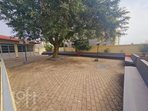 Image 19 - 619584