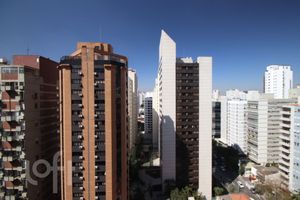 Image 24 - 619585