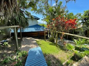 Image 10 - 621356