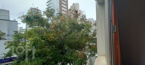 Image 11 - 626323