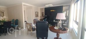 Image 20 - 626325