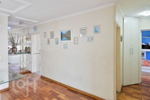 Image 10 - 627812