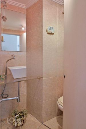 Image 19 - 627812