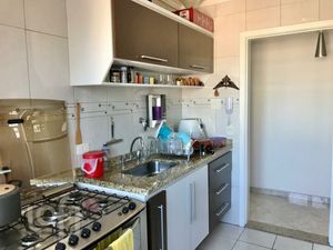 Image 10 - 628011