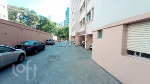 Image 26 - 628857