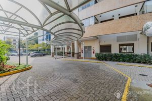 Image 29 - 629927