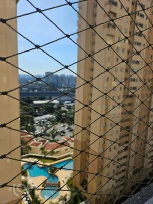Image 10 - 632572