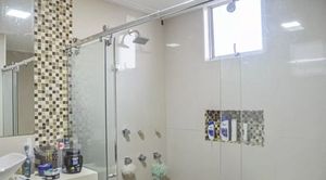Image 11 - 635324