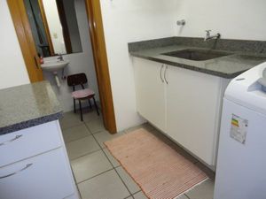 Image 15 - 6422