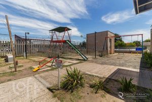 Image 17 - 642427