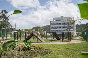 Image 1 - 643196