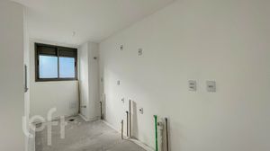 Image 4 - 643400
