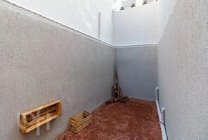 Image 22 - 645286