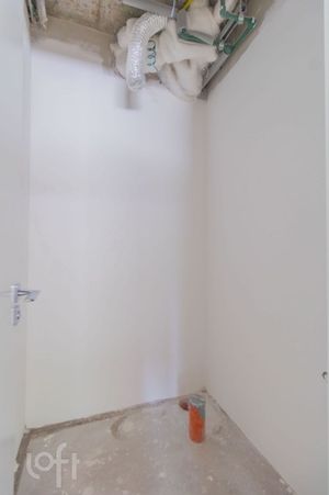 Image 21 - 645923