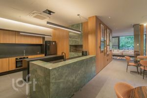 Image 24 - 645923