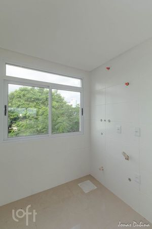 Image 6 - 646083