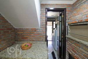 Image 23 - 646430