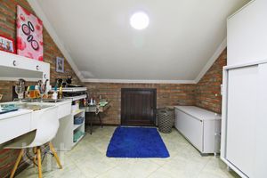 Image 35 - 646430